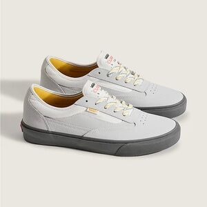 NWT Vans Skate Curren Caples Grey Yellow Sneakers Tennis Shoes